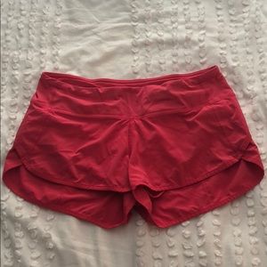 Lululemon speed up short 2.5” in boom juice pink